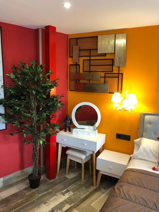 Apartamentos Deluxe Con Jacuzzi O Chimenea Love For Two Collado Mediano Exterior foto