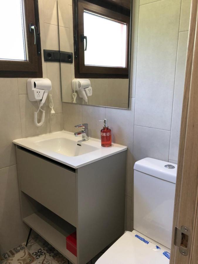 Apartamentos Deluxe Con Jacuzzi O Chimenea Love For Two Collado Mediano Exterior foto