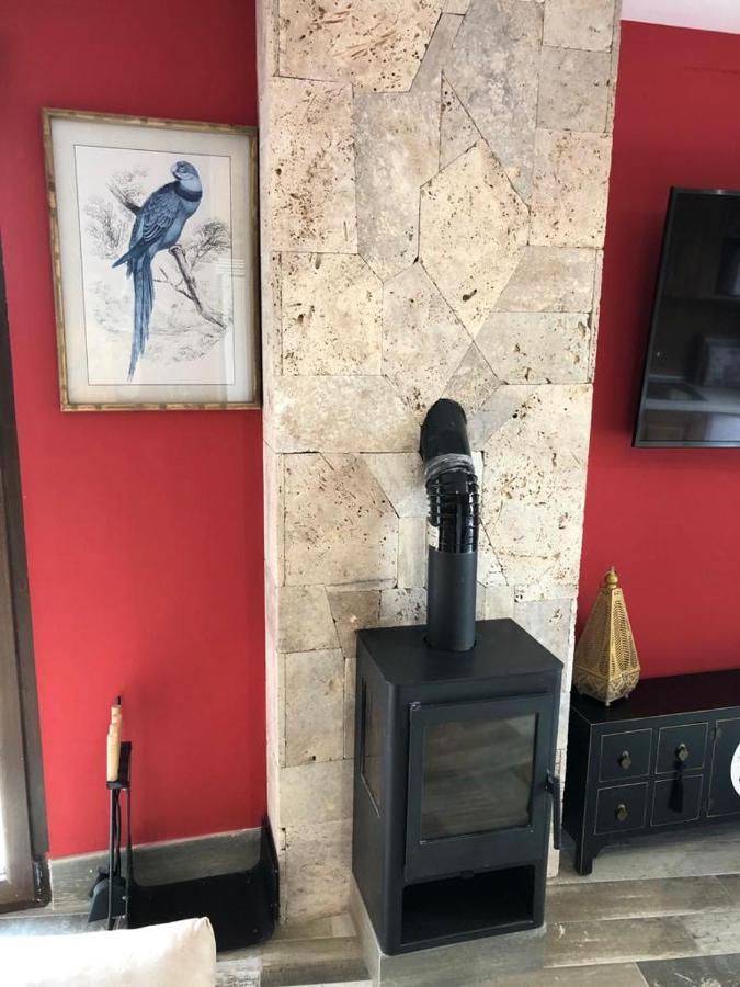 Apartamentos Deluxe Con Jacuzzi O Chimenea Love For Two Collado Mediano Exterior foto