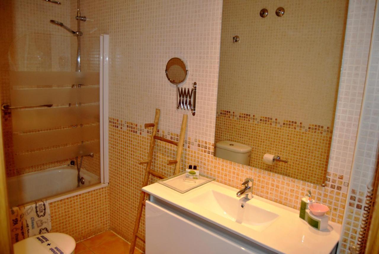Apartamentos Deluxe Con Jacuzzi O Chimenea Love For Two Collado Mediano Exterior foto